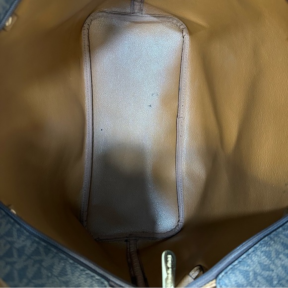 MICHAEL KORS JET SET TRAVEL BAG USED (BROWN) - Picture 4 of 5